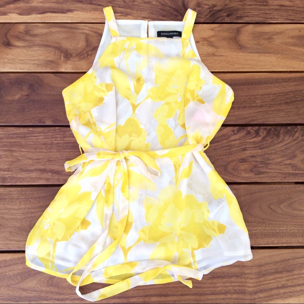 BANANA REPUBLIC TOP